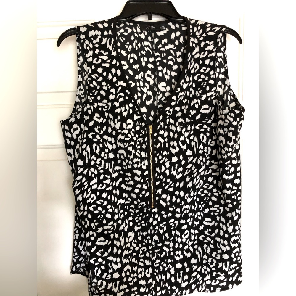 Women’s blouse